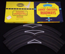 VTG 1965 AURORA MODEL MOTORING SLOT CAR TGRACK 9" RADIUS CROSSOVER PAIR W/BOX N