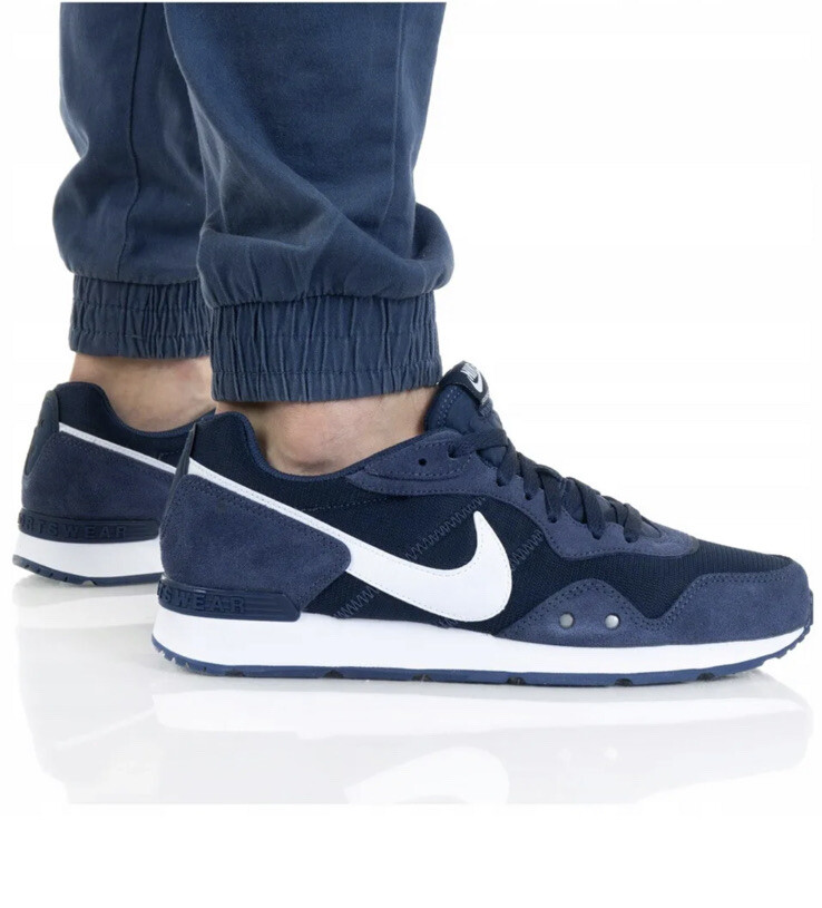 nike venture runner men
