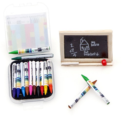1 Set 12colours Mini Dollhouse Miniature Crayon Doll House Accessories 1/6 1/12+ - Picture 3 of 8