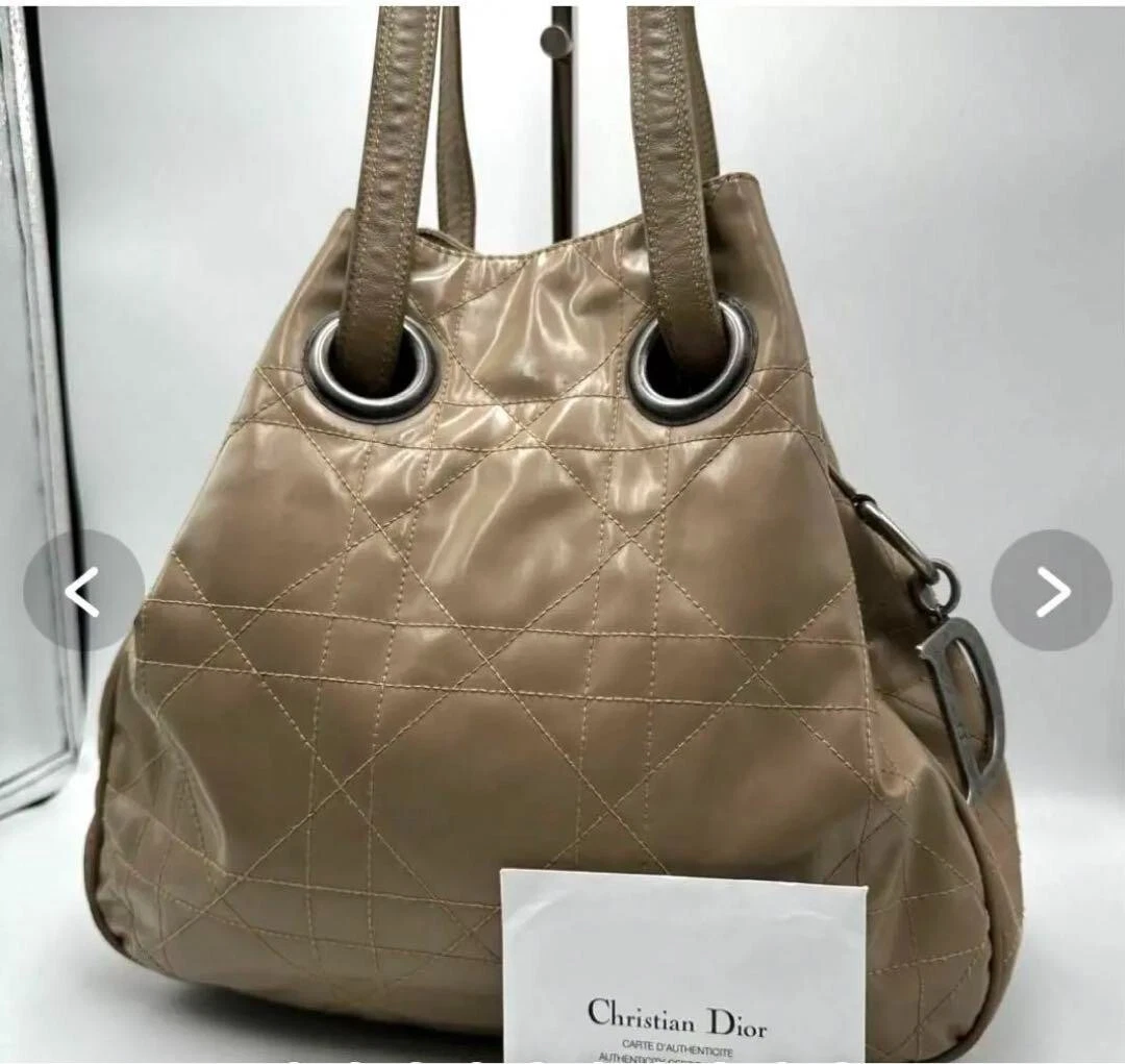 Sac bandoulière Christian Dior bandoulière cannage breloque cuir gris authentique