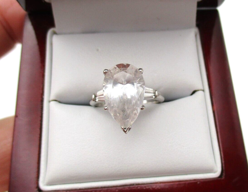 14K White Gold White Sapphire Engagement Solitaire Ring Size 6.25[R316]