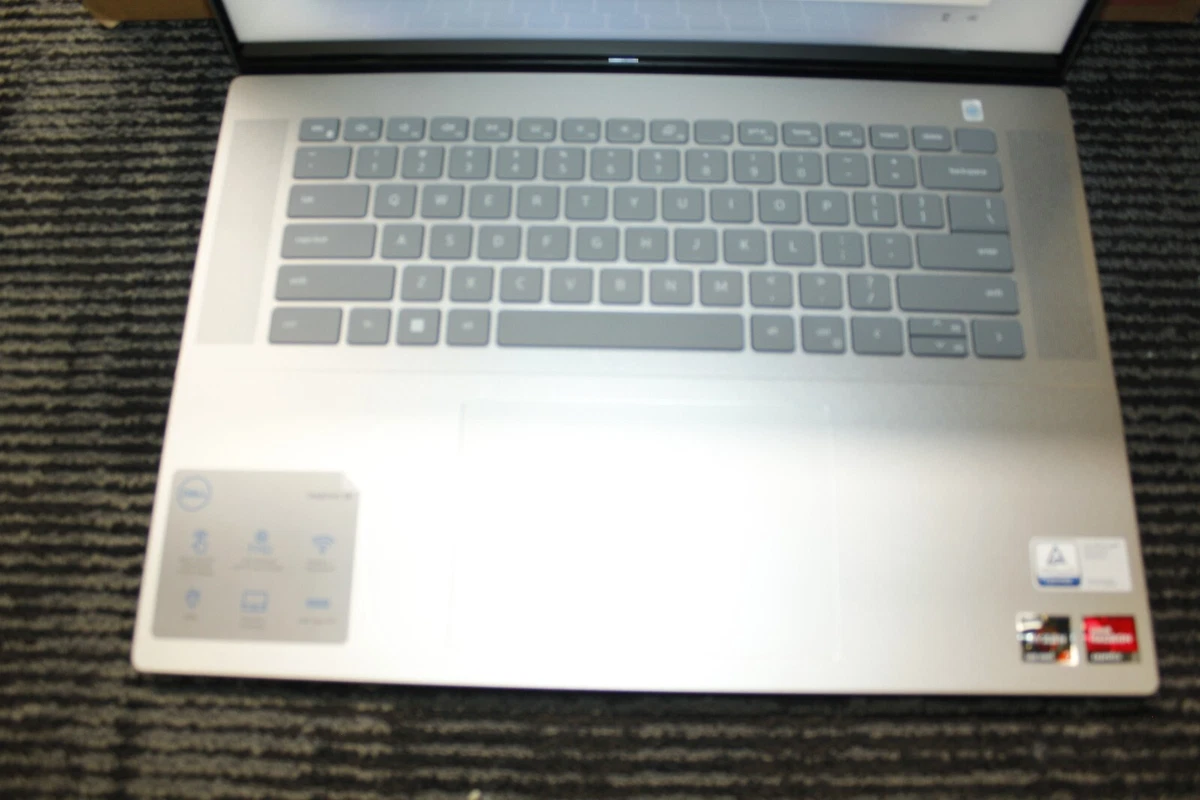 Dell Inspiron 16