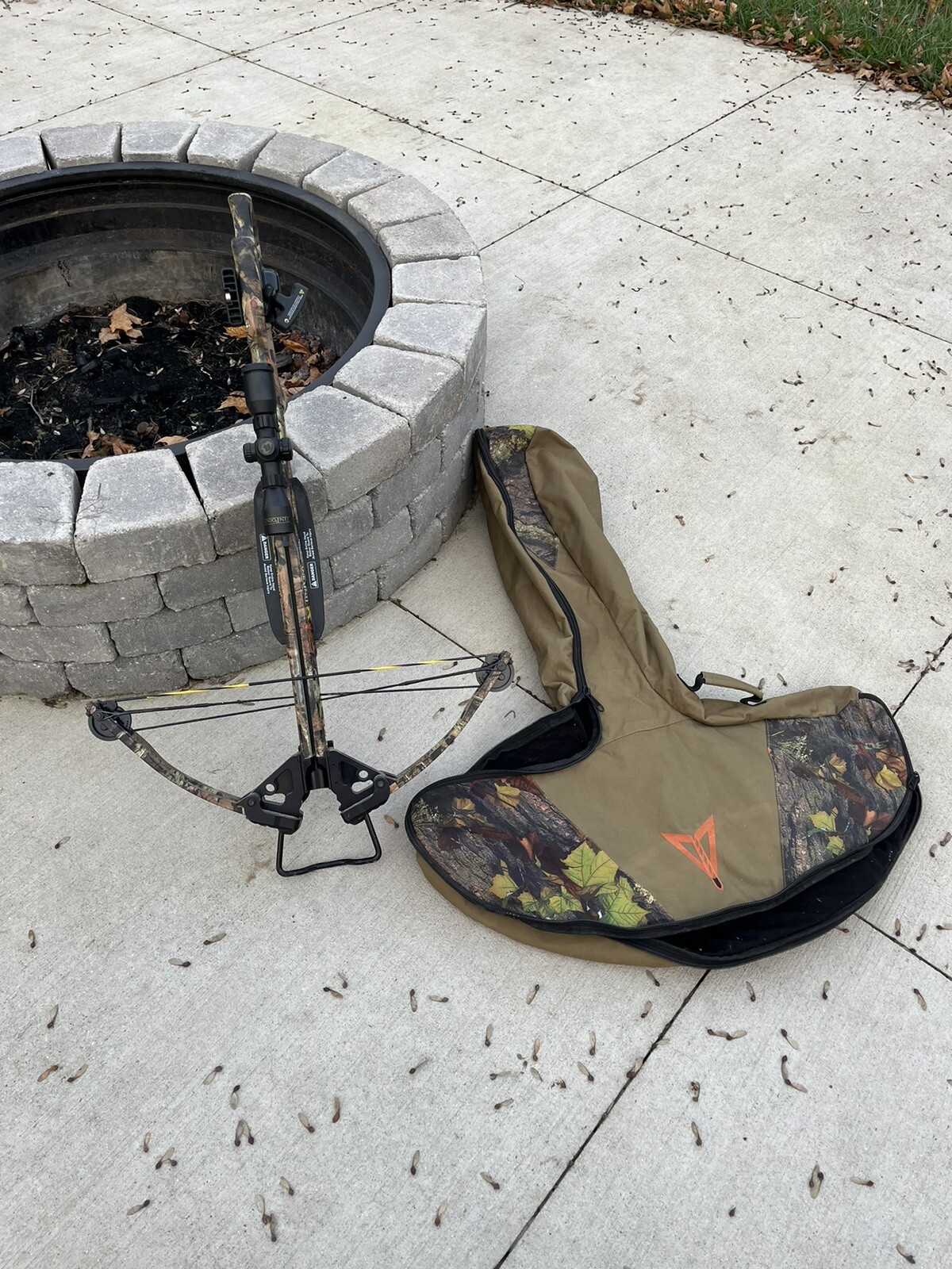 ten point titan extreme crossbow W/ACUdraw 50 And Soft Case, Bolt