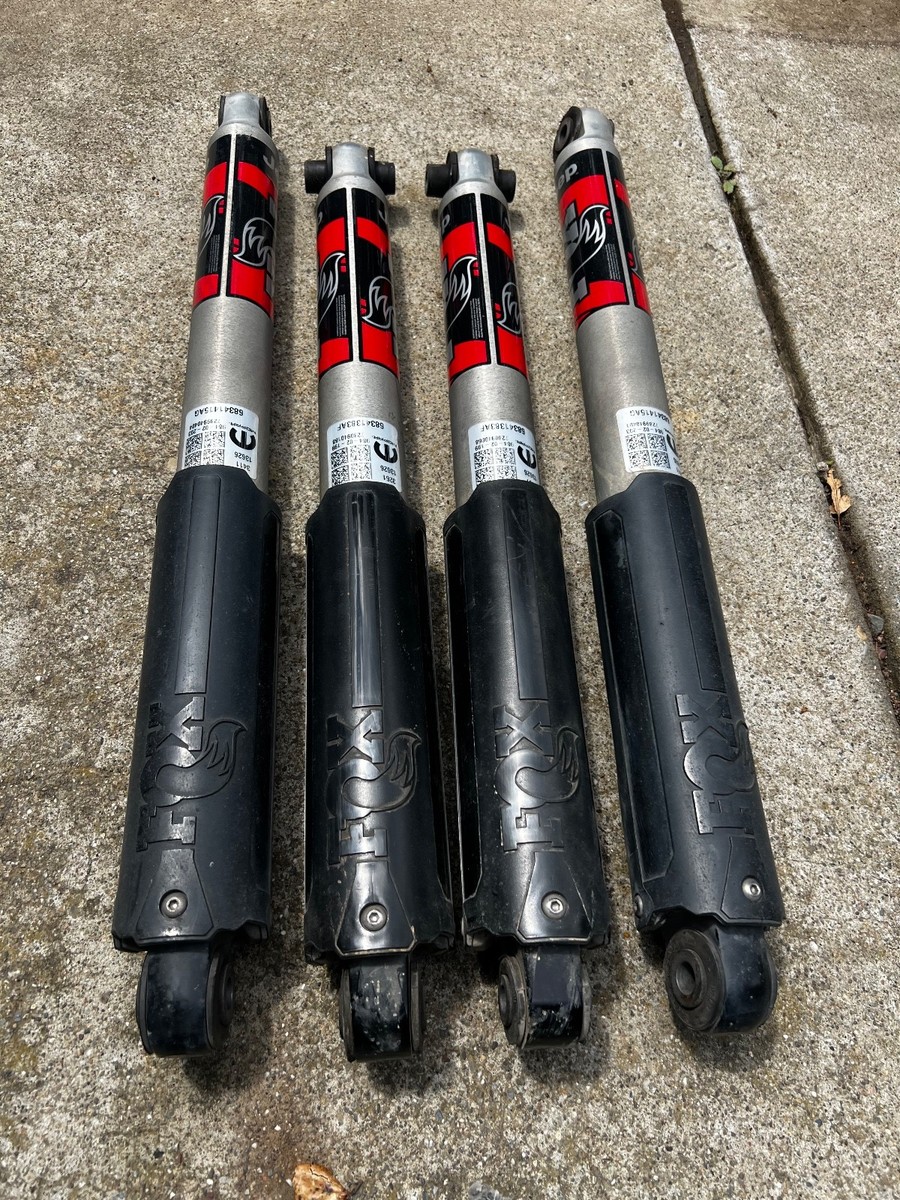 アクセサリー GS203 Rubicon Factory Fox Shocks 68341415AF 68341383AF for 2020-2026