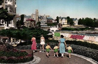 AK - DINARD - ILE-ET-VILAINE - 35 - DER BLUMENABSTIEG VOM STRAND