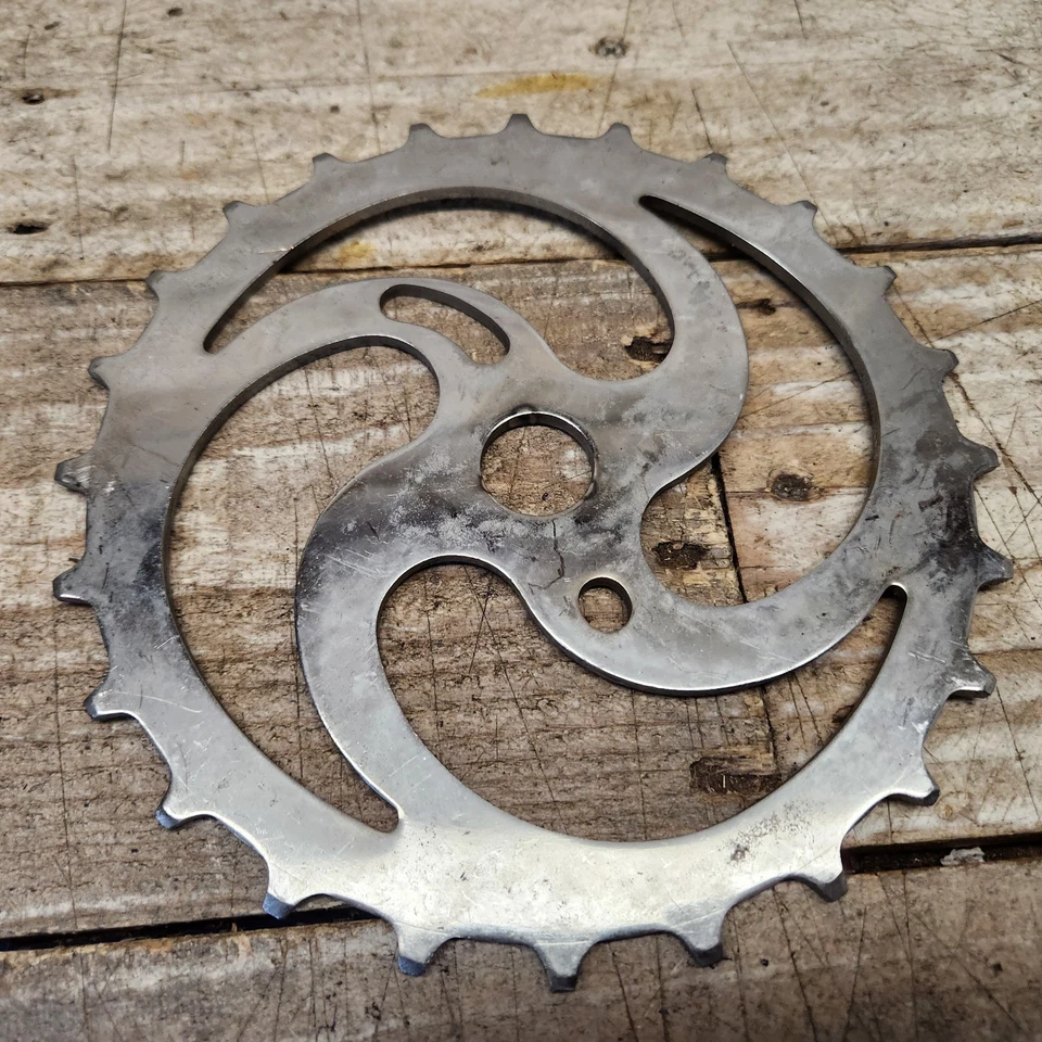 Plato Skip Tooth Años 50 Piñón Ward 24T Globo Molinete Espiral Cromo Foto 3 de 4