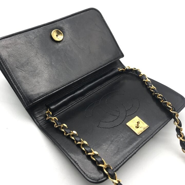 Good condition CHANEL Coco Mark Mini Matelass Lambskin Chain Shoulder Bag Push L — image 8