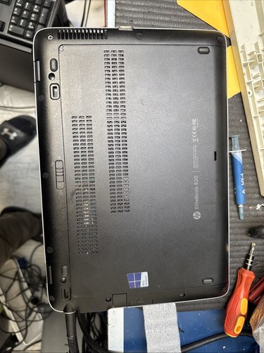 HP EliteBook 820 G2 12.5" Laptop i5-5200U 2.30GHz 8GB 128GB SSD Win10 - Picture 3 of 3