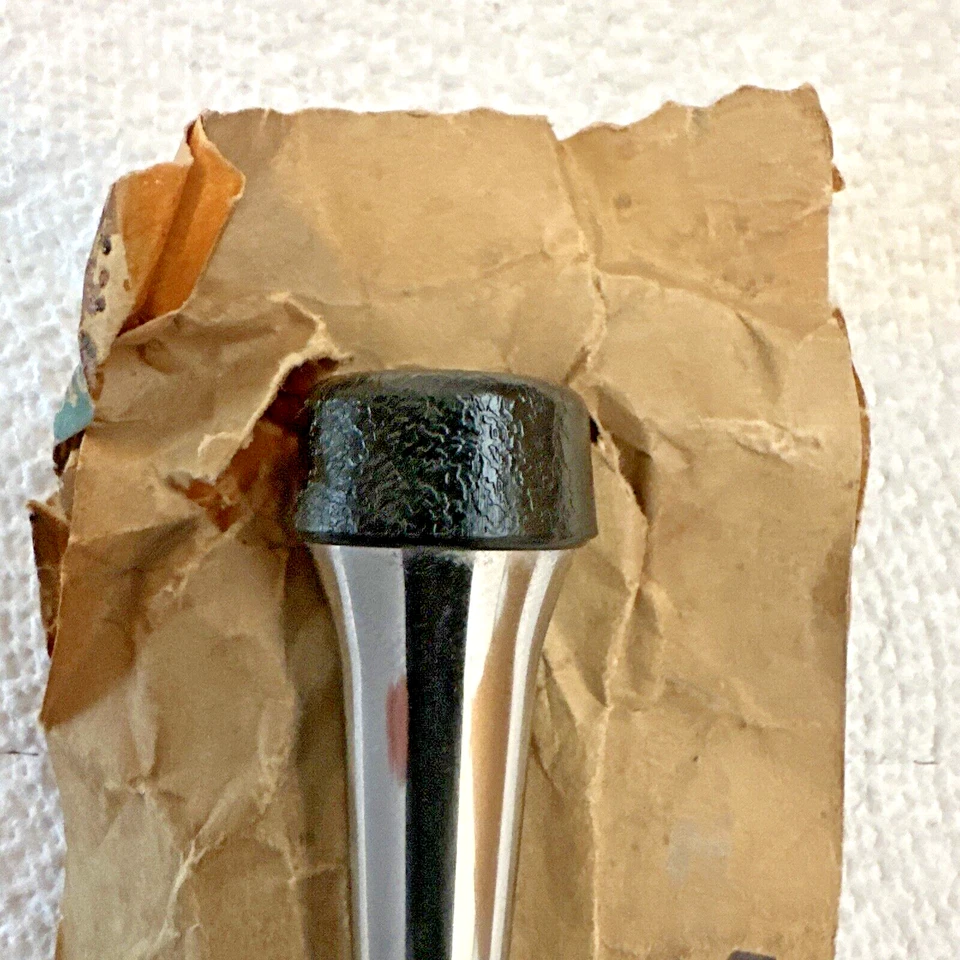 Oldsmobile 442 1971-77 NOS palanca de liberación de rueda GM 408239 envío gratuito Foto 3 de 4