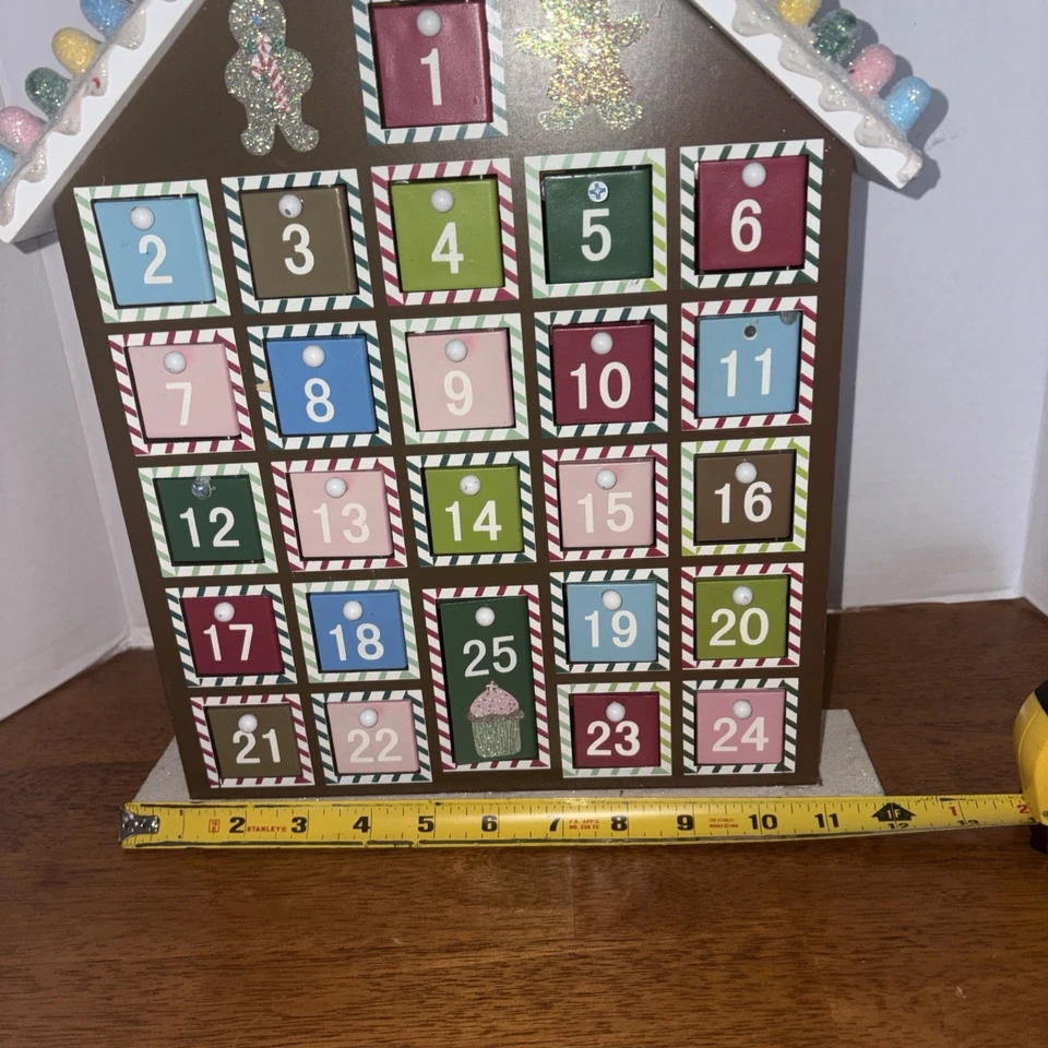 Saint Nicholas Square/wooden/advent calendar/door/ - Image 4 of 4