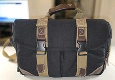 Black Padded Canvas Camera Bag w/ shoulder strap DSLR Excellent Condition