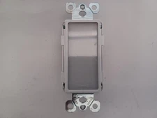 Legrand NTLFULLWCC6: Radiant Full Nightlight With Optional Louver 120VAC