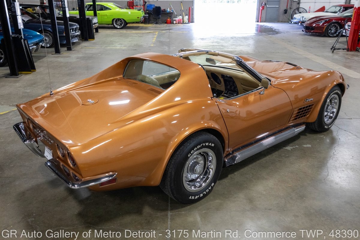 1970 Carmel Bronze Poly Chevrolet Corvette   | C3 Corvette Photo 8