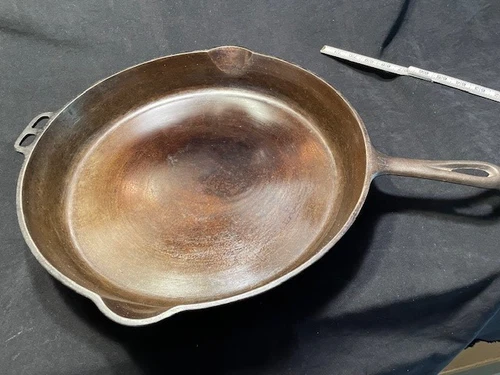 Wagner Ware Sidney -O- No. 14 Cast Iron Skillet #1064. Rare Vintage