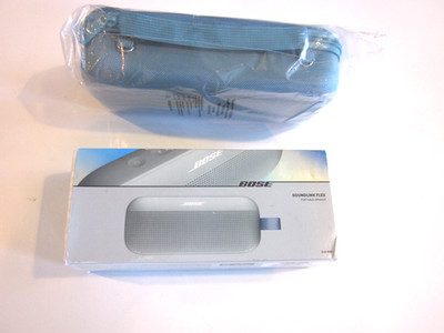 NEW SEALED ALPINE SAGE BOSE SOUNDLINK FLEX 2ND GENERATION W/ MATCHING CARRY CASE