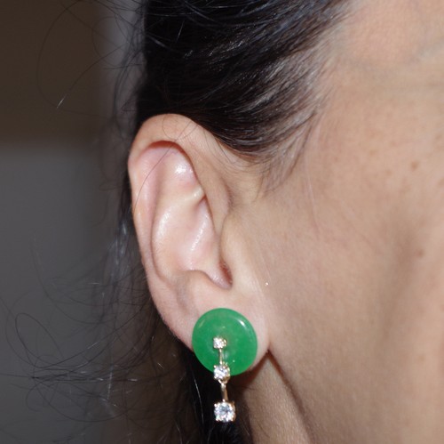 VINTAGE GORGEOUS 14K GF ANGEL SKIN 4MM CORAL & 15 MM ROUND GREEN JADE JACKETS - Picture 7 of 12