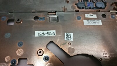Poggiapolsi Con Touchpad Per Dell Latitude E6540 – Originale, Usato Con Segni Estetici