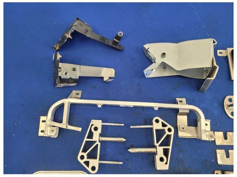 Audi R8 V10 2014 cupé varios soportes de carrocería bisagras espaciadores 2136 Foto 4 de 4