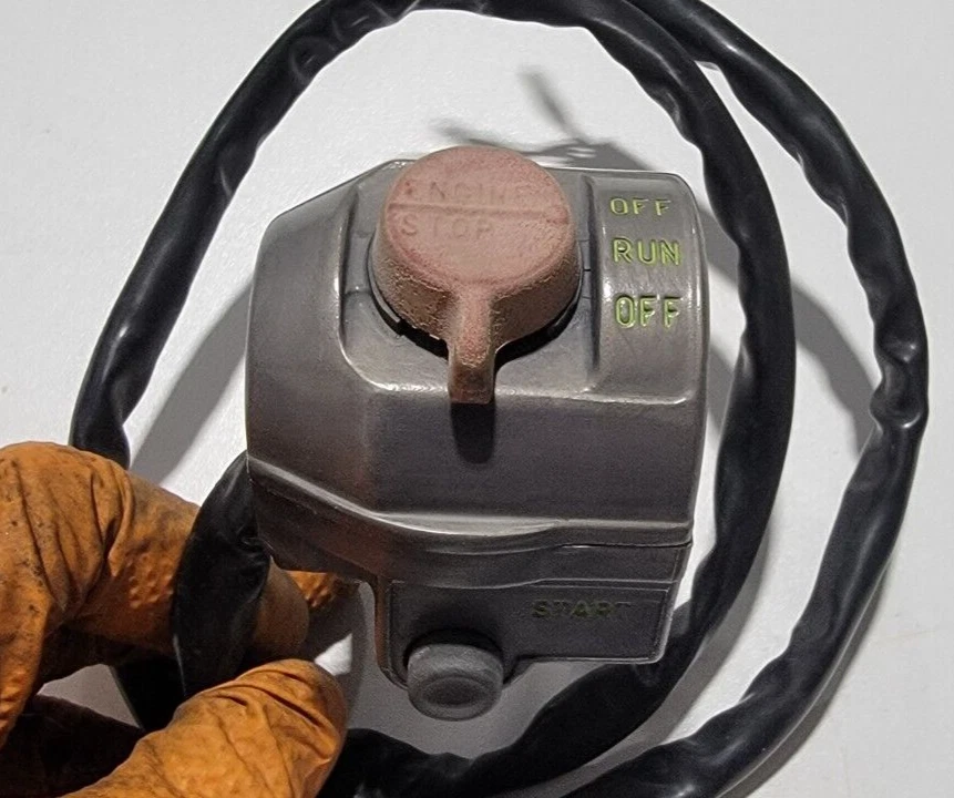 Interruptor de funcionamiento derecho Honda CB400F CB400 F 1976 Super Sport Foto 4 de 4