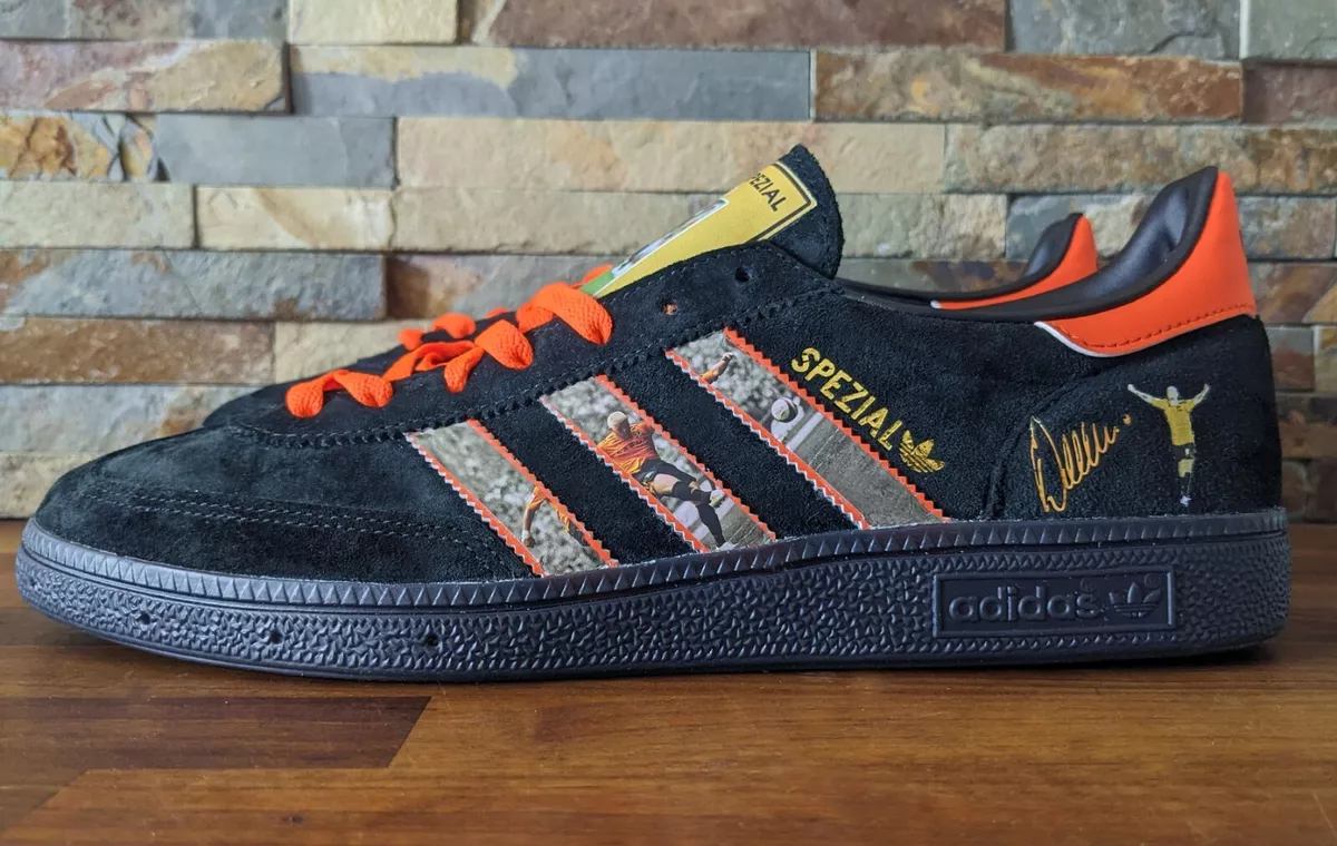 Hull City Dean Windass retro Adidas Custom Spezial black trainers