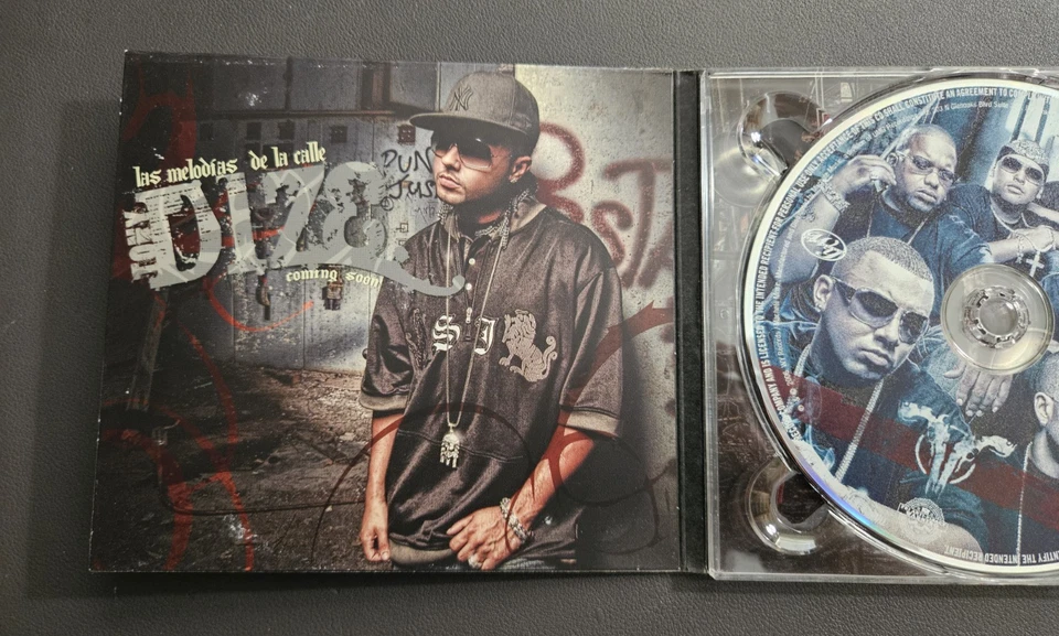 Wisin y Yandel LOS VAQUEROS DIGIPAK + CARDS Collector's Edition **Missing Disc** - Image 4 of 4