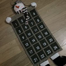 Snowman - Hanging Fabric Advent Calendar - 24 Numbered Pockets - Christmas