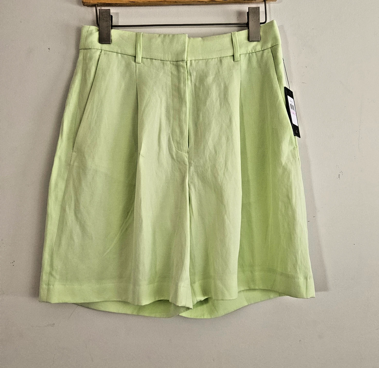 Tommy Hilfiger Women's Trouser Shorts 6 Green Pleated Tailored Linen Lyocell
