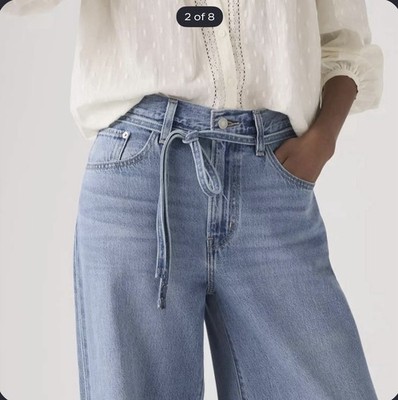 Levi's XL Women's Jeans in a medium ,baggy fit straight leg and a tie waistband 