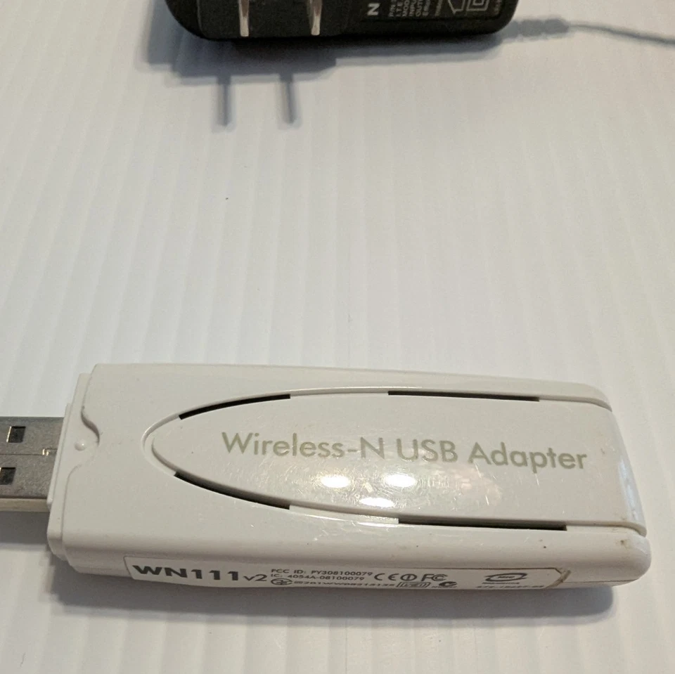 NETGEAR WG111 V2 Wireless-N USB Adaptor WN111 v2 with Power Supply 120V / 12V - Image 3 of 4