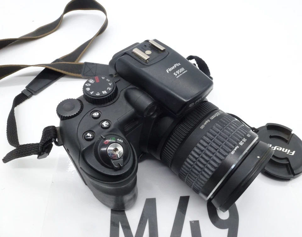 Fujifilm FinePix  S9500 9.0MP Digital Camera 28-300mm working read ?? raaug, photo 2 of 4