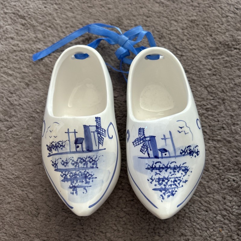 Ceramic Dutch Clog White Blue Pair Of 2 Hand Painted Minature estate sale 