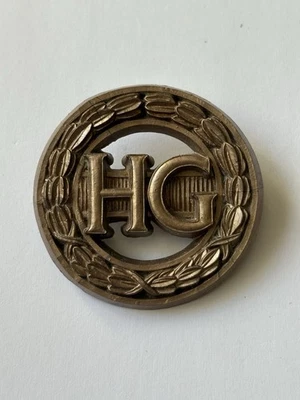 WW2 Women’s Home Guard Auxiliary Economy Plastic Badge. - Image 1 of 2