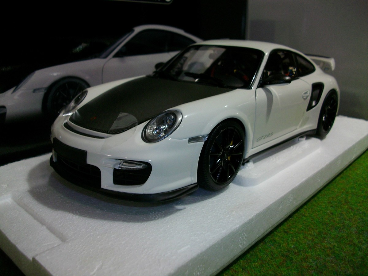 PORSCHE 911 997 GT2 RS de 2011 blanc 1/18 MINICHAMPS 100069400 voiture miniature 4012138106598 | eBay