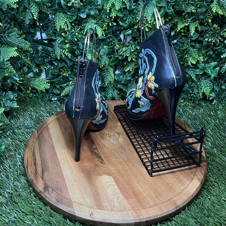 SCARLET Bootie Women 40 US 9 Black Ankle Shoe Hand Made Embroidered Floral  1980 - Image 4 of 4