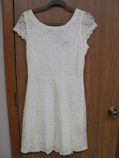 RN STUDIO WHITE LACE KNEE LENGTH DRESS CAP SLEEVES SIZE 6 LINED 