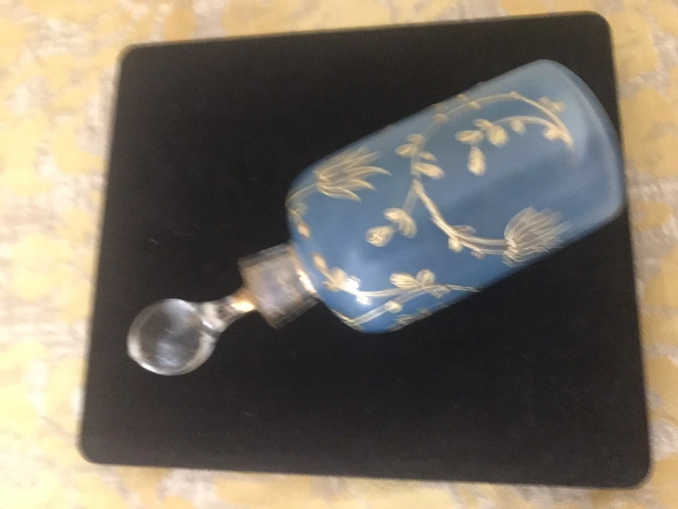 Antique French France Opaline Art Glass Gold Gilded Stars Perfume Bottle - Image 4 of 4