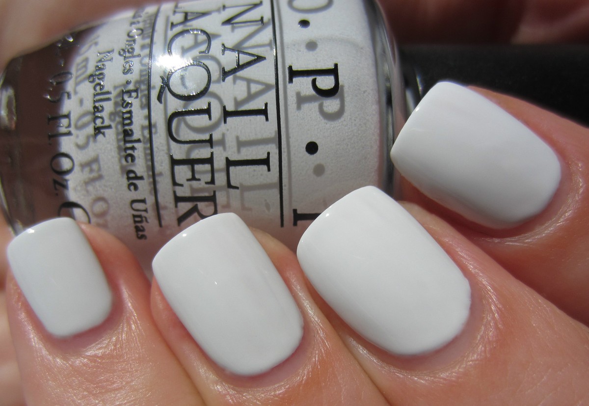 OPI NAIL POLISH LACQUER My Boyfriend Scaled The Walls White