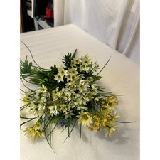 artificial daisy flowers