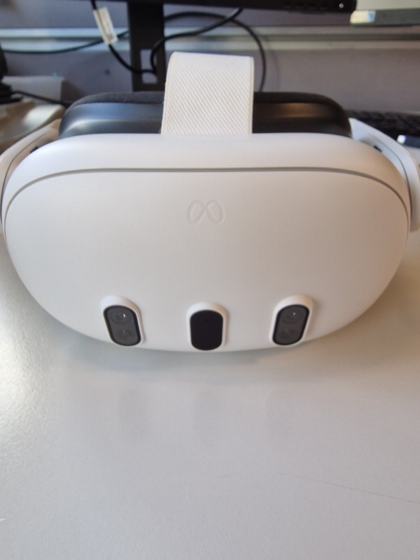 Boxed Meta Quest 3 Virtual Reality Headset 128GB Headset and Charger Only