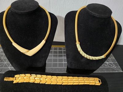 VINTAGE NAPIER TEXTURED GOLD TONE BRACELET SIGNED  W/ENAME NECKLACES (2) UNSIG