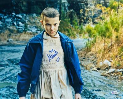 MILLIE BOBBY BROWN SIGNED METALLIC 16X20 PHOTO ELEVEN STRANGER