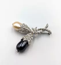 Vintage Cindy Adams Faux Two Tone Pearl Rhinestone Silver Tone Brooch Pin