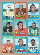 1971 Topps Football pick what you need.  Only one shipping fee for multiples