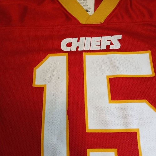 Kansas City Chiefs Patrick Mahomes #15 NFL Jersey Boys Size Medium (8) - Picture 3 of 5