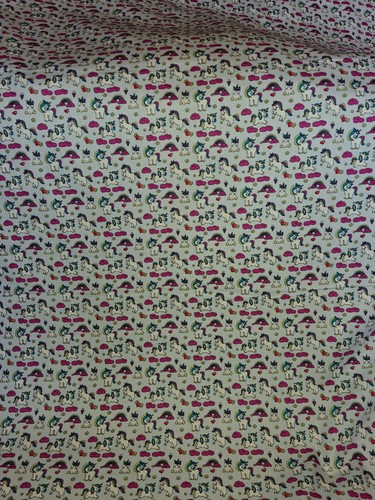 1 MTR LIGHT BLUE RAINBOW UNICORN DESIGN PRINT 100% COTTON FABRIC...45" WIDE - Picture 4 of 5