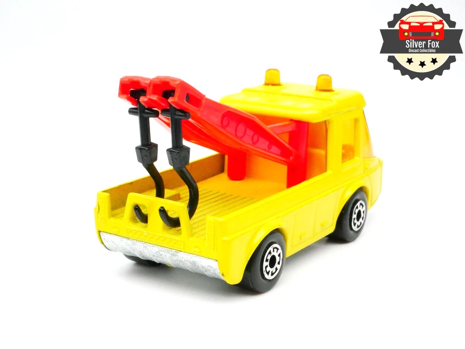 MATCHBOX 1972 TOW JOE TRUCK YELLOW METAL BASE ENGLAND LESNEY VINTAGE 1:64 #74 - Image 3 of 4