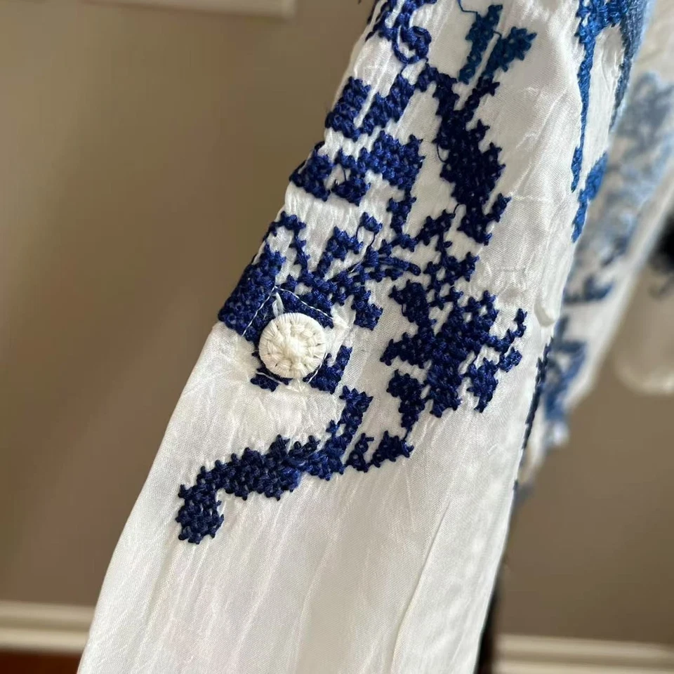 全新带标签 Johnny Was 刺绣花卉长袖上衣衬衫衬衫,尺寸 XXL 蓝色 — 第 4/4 张图片