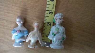 3 x 2'' - 3'' hohe Porzellan Half-Doll's ohne sichtbare Beschädigungen um 1920