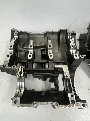 2014-2017 YAMAHA FZ09 FJ09 CRANKCASE CASES Part Number 1RC-15100-09-00 - Picture 11 of 19