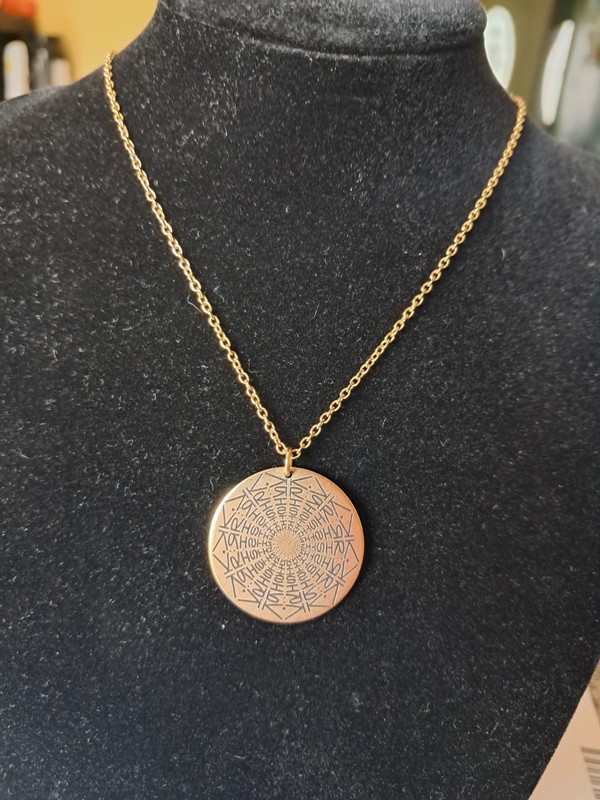 Heidi j hale Namedala (Kristen) 14/20 GF 18 in necklace